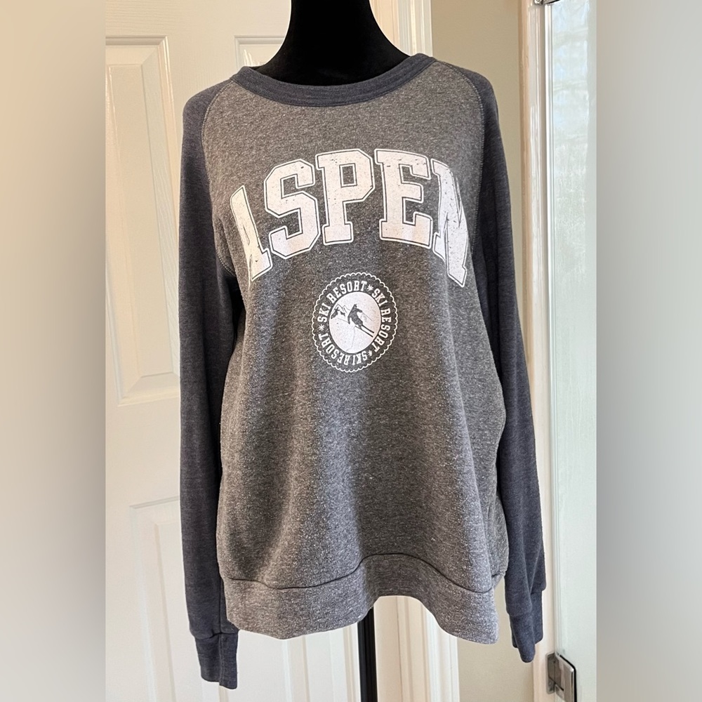Aspen sweatshirt from Olivelynn size L 🏂